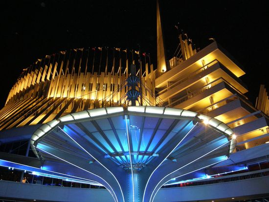 Canada_Montreal_Gray Line_Montreal Casino