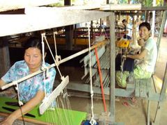 KUZ Silk weaving