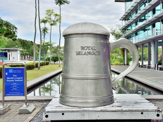 クアラルンプール市内 1日観光ツアー　バトゥー洞窟＆王宮＆国立モスク＆ペトロナスツインタワー外観 ＜飲茶ランチ付き／日本語ガイド＞