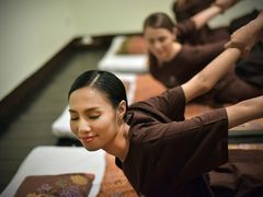 thai massage treatment