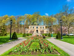 USA_Canada_Queen-Victoria-Park