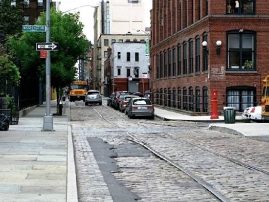 ニューヨーク自由の女神観光ツアー　リバティ島上陸＋ブルックリン橋ぶらり散歩＋ダンボ地区　チェルシーマーケット解散プランあり＜4・8時間／日本語ガイド／貸切＞