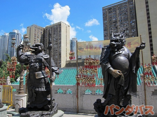 九龍開運めぐり 黄大仙（ウォンタイシン）おみくじ＆翡翠(ヒスイ）市場散策＜午後／日本語ガイド＞