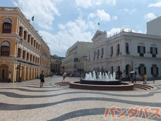 【香港発】世界遺産マカオ 1日観光ツアー コタイ地区カジノホテル見学＜日本語／エッグタルト／マカオ風ポルトガル料理付き＞