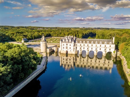 France_Loire_Valley_Chateau_de_Chenonceau_Castle_shutterstock_698368123 2