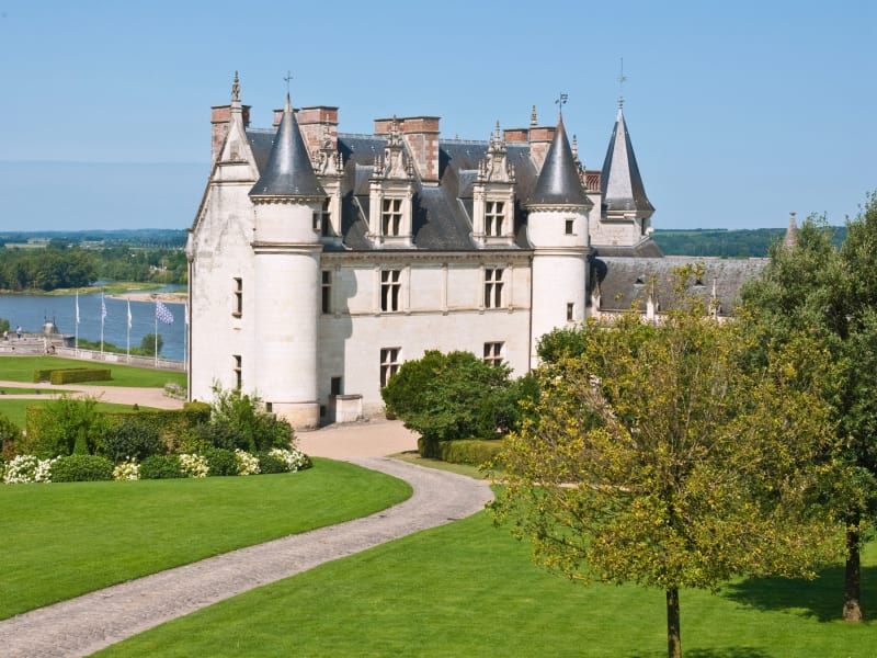 France_Loire_Valley_Chateau_d_Amboise_Castle_shutterstock_214206334 2