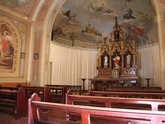 rsz_inside_church-900x500