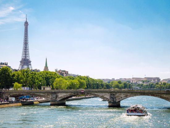 セーヌ川クルーズ＋エッフェル塔入場＆ランチ＋パリ市内観光ツアー＜昼食付／日本語オーディオガイド＞ by ParisCityVision