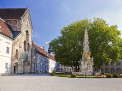 Austria_Cistercian_Abbey_Heiligenkreuz_shutterstock_253159510