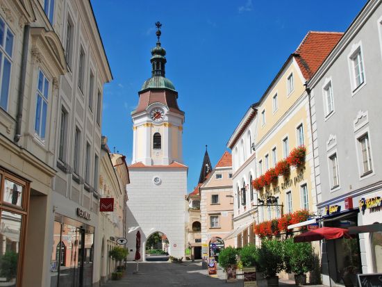 ヴァッハウ渓谷＆メルク 1日観光ツアー　メルク修道院入場付きプランあり＜英語／ウィーン発＞