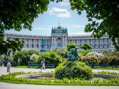 Austria_Wienna_Volksgarten_shutterstock_337840229