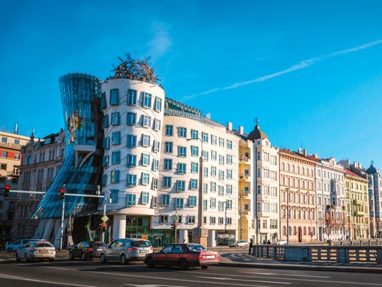 Czech_Republic_Prague_Dancing_House_shutterstock_543211306