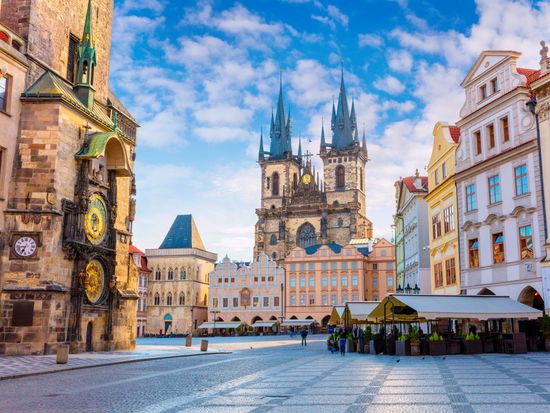Czech_Republic_Prague_Old_Town_Square_with_Tyn_Church_shutterstock_428804917