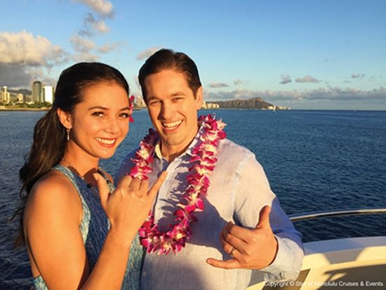 ハワイ　1日完結バウ・リニューアル　夫婦・カップルの記念日をスターオブホノルル号でお祝い！サンセットディナークルーズ付き