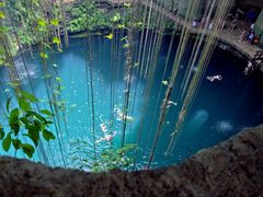 Mexico_Yucatan_Cenote_Ik_Kil_shutterstock_86163439