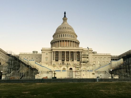首都ワシントンD.C. 1日観光ツアー　 見どころを網羅！ウドバー・ハジー・センターまたはスミソニアン航空宇宙博物館の入場付き ＜日本語ドライバーガイド＞