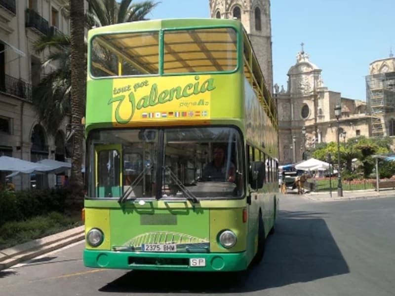 valencia tourist bus stops