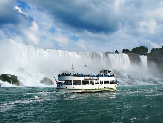 usa_new york_canada_niagara falls cruise