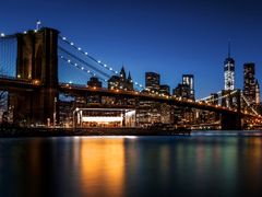 USA_New_York_Brooklyn_Bridge_Park_Night_shutterstock_169544852