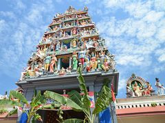 Singapore_Sri_Mariamman_Hindu_Temple_shutterstock_150644351 (1)