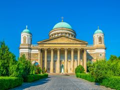 Hungary_Basilica-of-Esztergom