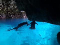 cave-banana04