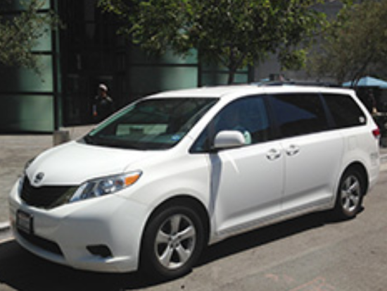 ロサンゼルス 貸切観光チャーター　少人数グループでの旅行におすすめ＜1～10名／4～8時間／日本語ドライバー＞