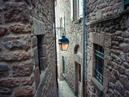 モンサンミッシェル日帰りツアー　フランス政府公認ガイドと行くプライベート観光＜専用車／日本語＞by Mybus