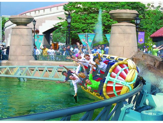 ロッテワールド (LOTTE WORLD) 1日フリーパスチケット・アイスリンク入場券　夏でも冬でも雨でも遊べる屋内型！夜のイルミネーションもおすすめ！