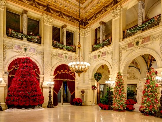 newport christmas wonderland tour with visit to the breakers