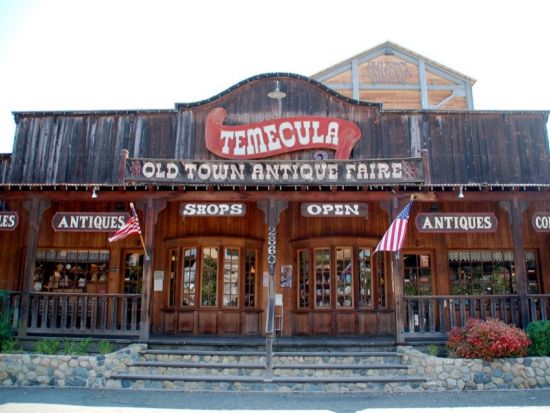 ワイナリー3か所めぐりツアー　ワインの名所テメキュラ＆オールドタウン観光 ＜昼食付き／日本語ドライバーガイド＞