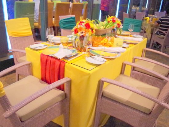 セブ女子旅ナイトツアー☆ ナイトマーケット＋マンゴーづくしのコースディナー「エルヴィエント」＋トップス夜景鑑賞  ＜日本語ガイド＞