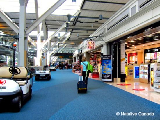 【空港送迎】バンクーバー国際空港 ⇔ バンクーバー市内または近郊 ＜貸切／日本語ドライバー＞