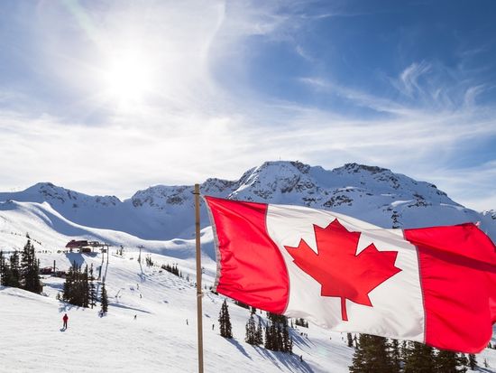 Canada_Whistler_shutterstock_533849194-crop