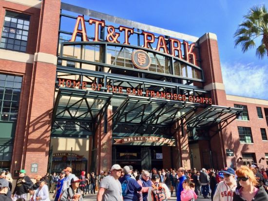 サンフランシスコ半日観光ツアー　フィッシャーマンズワーフ＆ソーマ地区＆トレジャーアイランド＆ショッピングモール立ち寄り ＜日本語ガイド＞