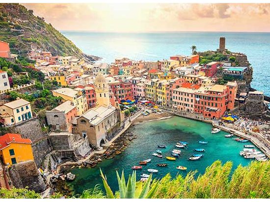 4つの村を訪問！世界遺産チンクエ・テッレ 日帰り観光ツアー ＜4～8月／英語ガイド＞