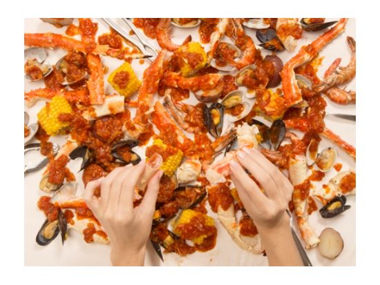 【当日予約OK！】ナナズカフェ クラッキン・クラブ 食事券＆事前予約サービス　タモン湾絶景ビーチサイドで話題の手掴みシーフード＜お子様メニューあり＞