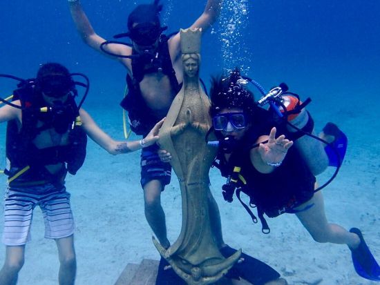 【完全貸切】体験ダイビング コスメル島チャンカナブ国立公園 海底のキリスト像と遭遇！＜1日／ビーチ or ボート／1ダイブ／プラヤデルカルメン発＞