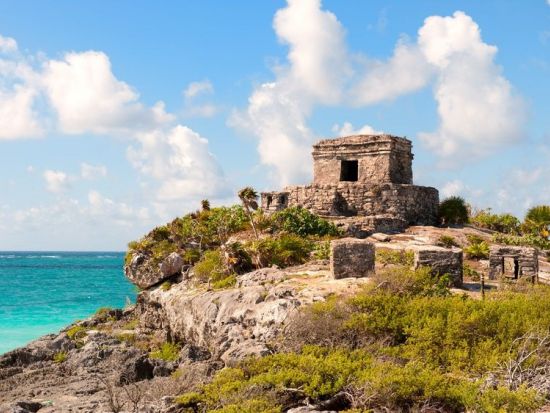 【完全貸切】絶景フォトジェニックツアー　グランセノーテ＆トゥルム遺跡＆プラヤデルカルメン　GoProレンタル付き＜日本語ガイド／朝・昼食付／カンクン発＞