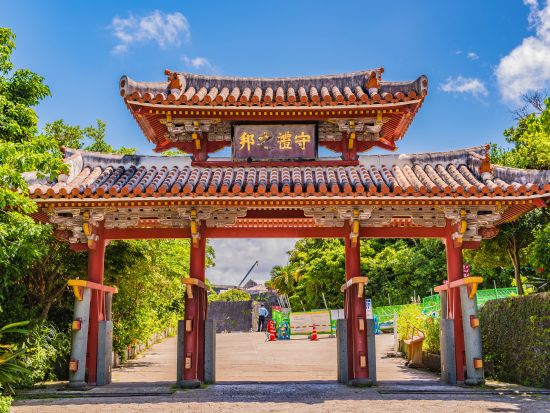 【空港送迎】那覇空港 ⇔ ホテル　貸切空港送迎サービス  ＜1～9名／本島内各地から発着可＞