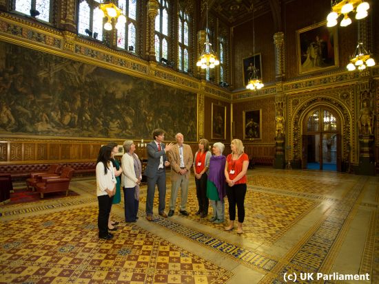 【2026年8月】日数限定！イギリス国会議事堂（ビッグベン）特別内部見学　日本語公認ガイドツアー＜ロンドン発＞ by Mybus