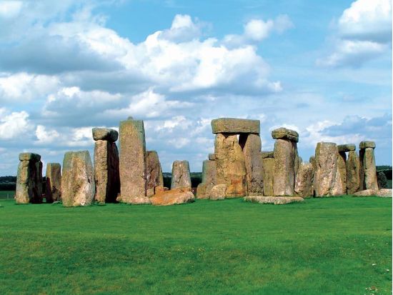 2大世界遺産をめぐる ストーンヘンジ＆バース＆ウィンザー城　日帰りツアー ＜ロンドン発／日本語ガイド選択可＞ ＊申込と同時に即予約確定