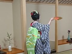 maiko performing in Kyoto