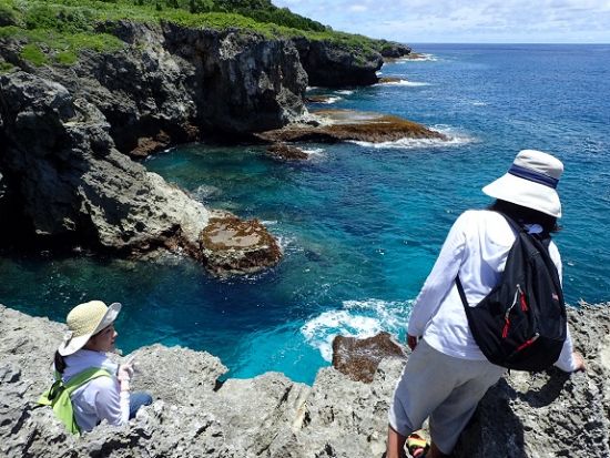 洞窟パガットケーブトレッキングツアー 人気No.1パワースポット！ケン芳賀のグアム秘境探検＜午前／少人数／公認日本語ガイド／送迎付き／貸切プランあり＞