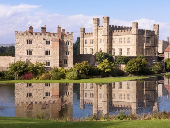 リーズ城＆世界遺産カンタベリー＆ドーバー　1日観光ツアー ＜テムズ川クルーズ付き／ロンドン発＞