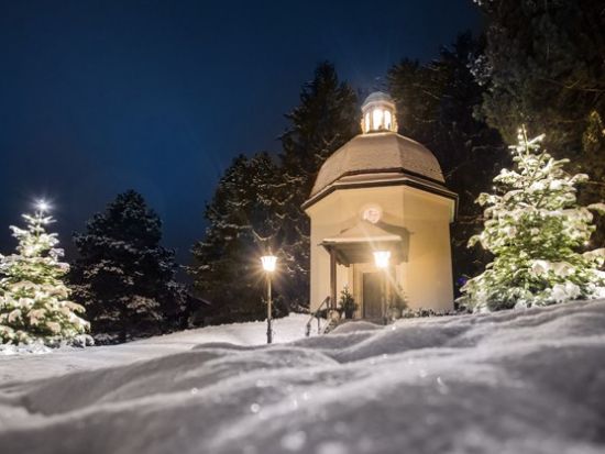 12月24日限定　讃美歌「きよしこの夜」生誕の地 オーベルンドルフ＆礼拝堂ミサ　観光ツアー ＜ザルツブルク発＞