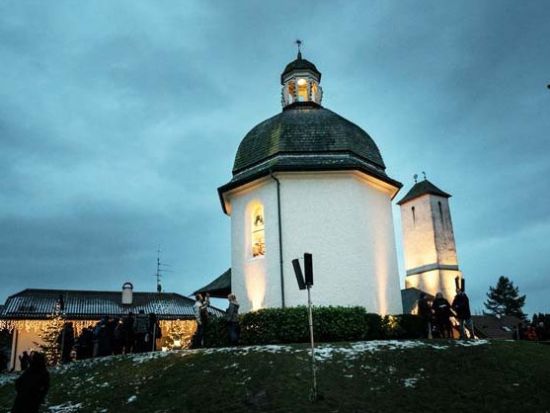 12月24日限定　讃美歌「きよしこの夜」生誕の地 オーベルンドルフ＆礼拝堂ミサ　観光ツアー ＜ザルツブルク発＞