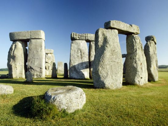世界遺産ストーンヘンジ半日観光ツアー ＜入場料込み／ロンドン発＞＊申込と同時に即予約確定