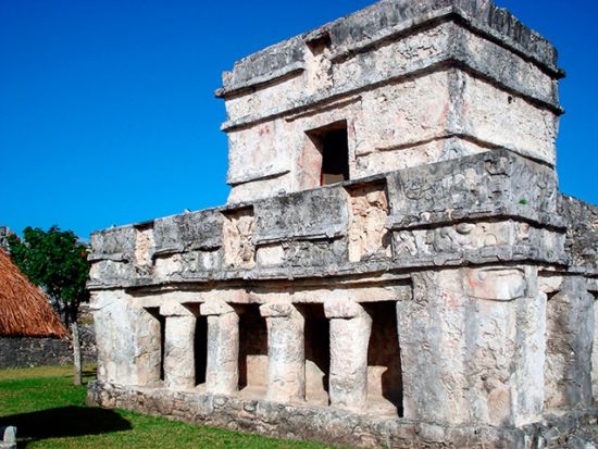 トゥルム遺跡＋五感で楽しむテーマパーク「センシス」 カリブ海と迷路のようなパークで遊びつくす＜英語ガイド／カンクン発＞