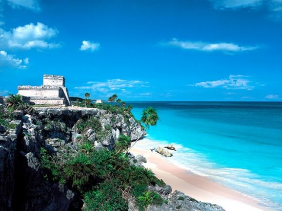 トゥルム遺跡＋五感で楽しむテーマパーク「センシス」 カリブ海と迷路のようなパークで遊びつくす＜英語ガイド／カンクン発＞